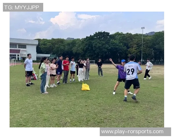 西安飞盘队的团队协作与运动飞盘发展探讨 西安飞盘队的团队协作与运动飞盘发展探讨