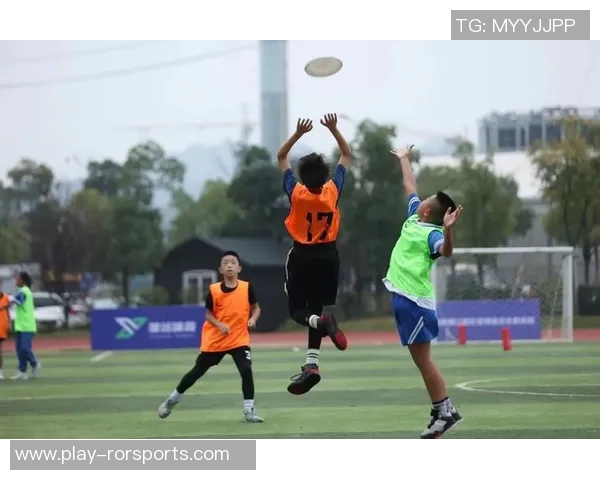 运动达人吴敏独家分享飞盘技巧与心得助你提升体育水平 运动达人吴敏独家分享飞盘技巧与心得助你提升体育水平